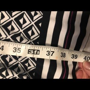 Hatless black white and pink dress size L NWT